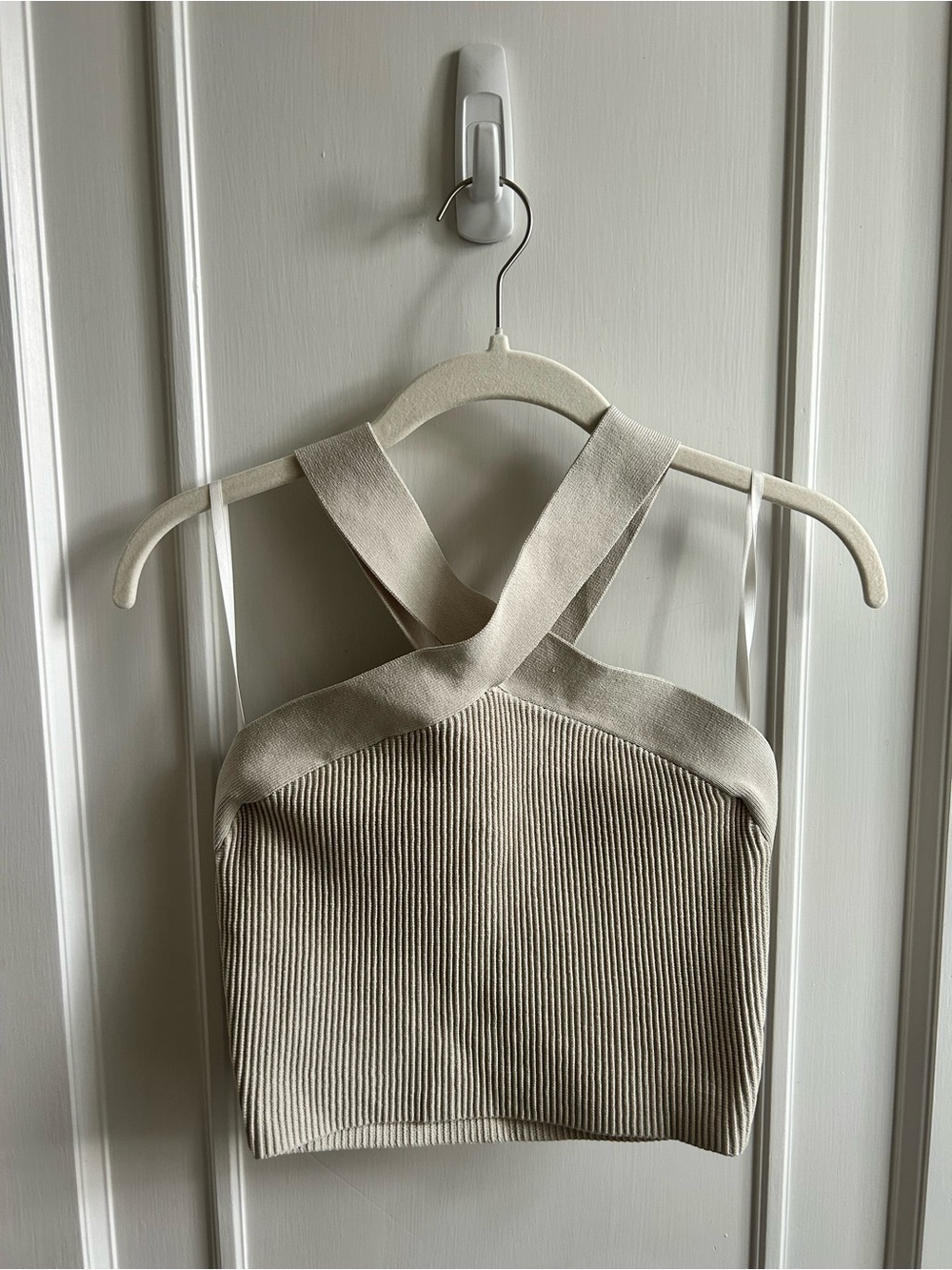 Aritzia Babaton Cream Sculpted Ribbed Cross-Strap Crop Top